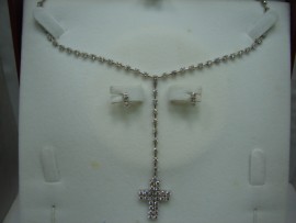流當品拍賣 造型 9克拉 十字架 K金 鑽石套鏈 含耳環