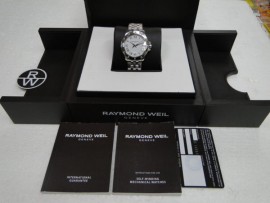 板信當舖流當品拍賣 RAYMOND WEIL 雷蒙威 石英 不鏽鋼 附盒單 男錶